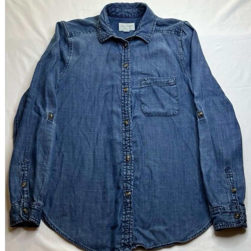 American Eagle Boyfriend Fit Women's S Chambray Button Down Shirt Blue‎ Lyocell